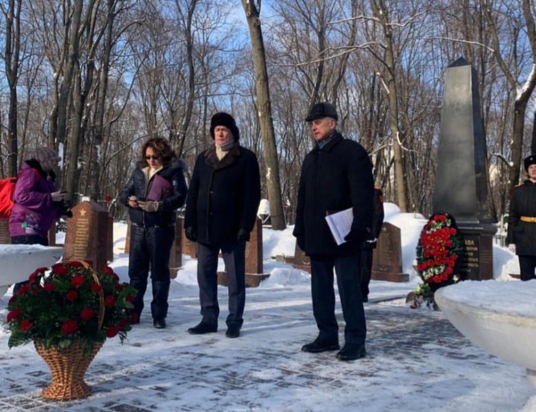 Мероприятие ко Дню защитника Отечества на Ваганьковском кладбище